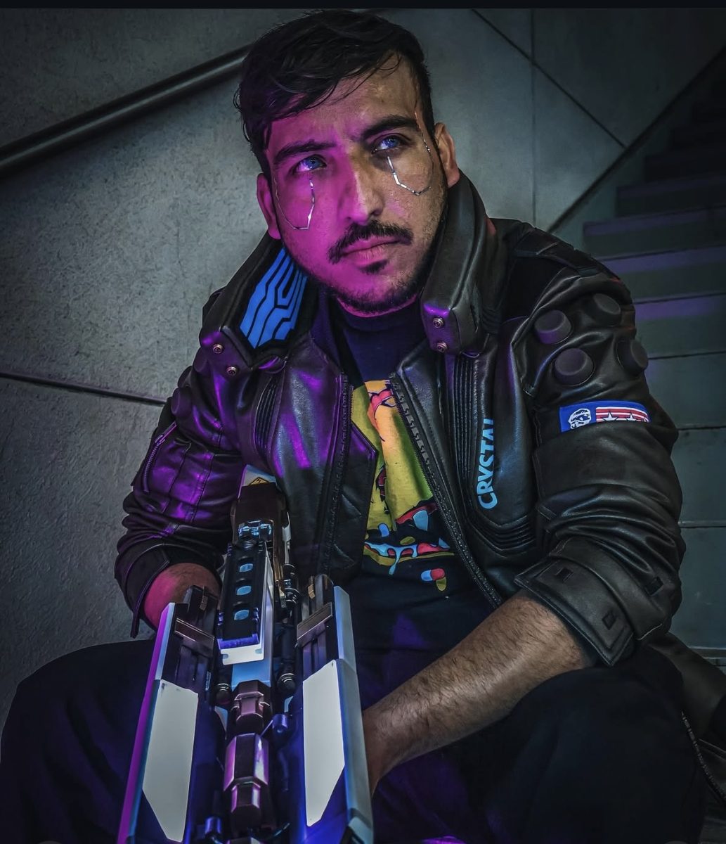 Picture of Juan Ramirez dress as V from the video game Cyberpunk
Photo by:  Gravesxphotography